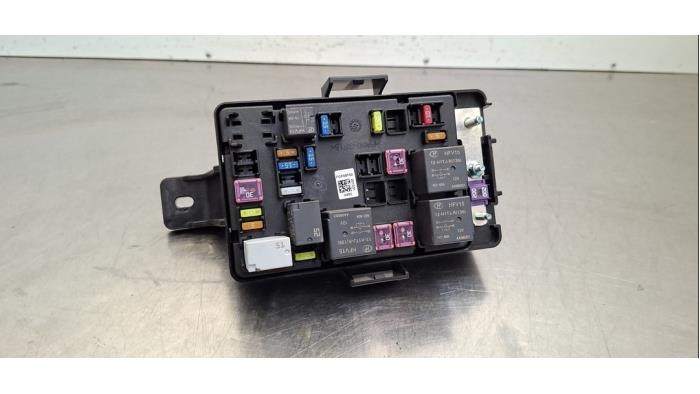 Begagnade Säkringsbox MG HS/EHS I (AS23) 1.5 EHS T-GDI Hybrid Pris € 102,85 Inklusive moms erbjuds av Autohandel Didier