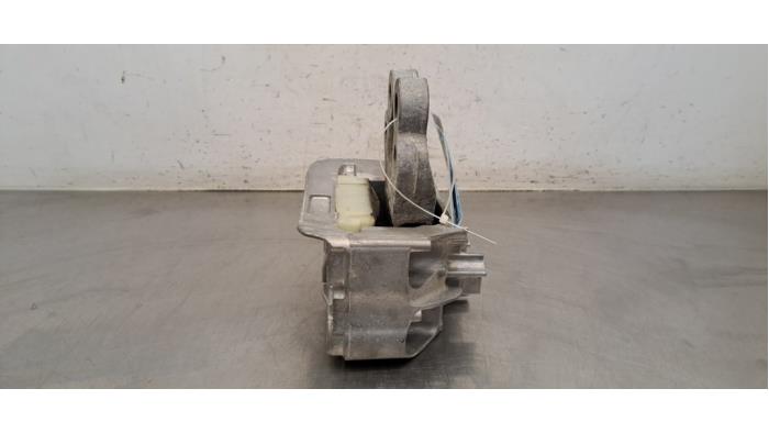 Engine mount from a Ford Transit Custom 2.0 EcoBlue 136 2025