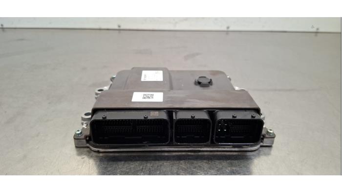 Used Engine management computer Volvo XC60 II (UZ) 2.0 B5 Mild Hybrid Geartronic 16V AWD Price € 266,20 Inclusive VAT offered by Autohandel Didier