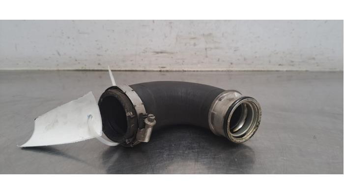 Gebrauchte Intercooler Schlauch Porsche Cayenne II (92A) 3.0 D V6 24V Preis € 12,10 Mit Mehrwertsteuer angeboten von Autohandel Didier