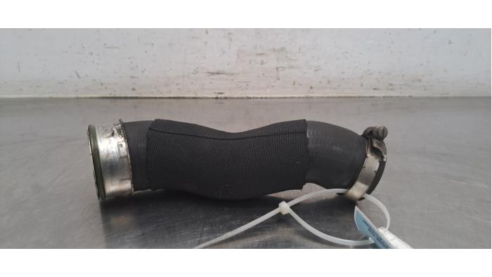 Gebrauchte Intercooler Schlauch Porsche Cayenne II (92A) 3.0 D V6 24V Preis € 30,25 Mit Mehrwertsteuer angeboten von Autohandel Didier