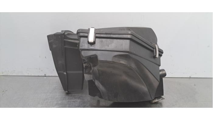 Begagnade Luftfilterhus BMW 3 serie (G20) 330d 3.0 TwinPower Turbo 24V Pris € 133,10 Inklusive moms erbjuds av Autohandel Didier