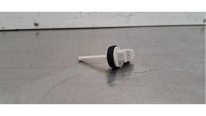Begagnade Innetemperatursensor Volvo XC60 II (UZ) 2.0 B5 Mild Hybrid Geartronic 16V AWD Pris € 18,15 Inklusive moms erbjuds av Autohandel Didier