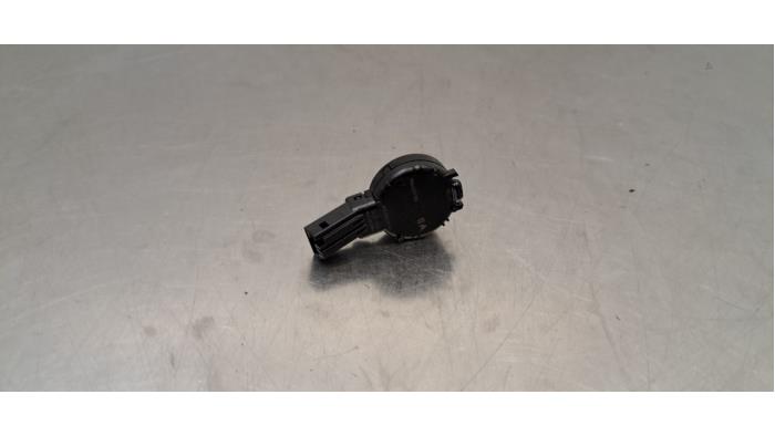 Begagnade Regnsensor Alfa Romeo Junior 1.2 Hybrid Ibrida Pris € 36,30 Inklusive moms erbjuds av Autohandel Didier