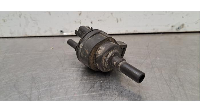 Begagnade PCV-ventil Citroen C4 Picasso (3D/3E) 1.2 12V PureTech 130 Pris € 24,20 Inklusive moms erbjuds av Autohandel Didier