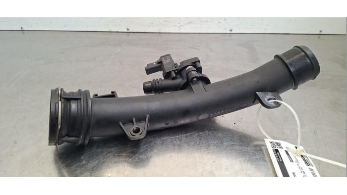 Gebrauchte Intercooler Rohr Citroen C4 Picasso (3D/3E) 1.2 12V PureTech 130 Preis € 30,25 Mit Mehrwertsteuer angeboten von Autohandel Didier