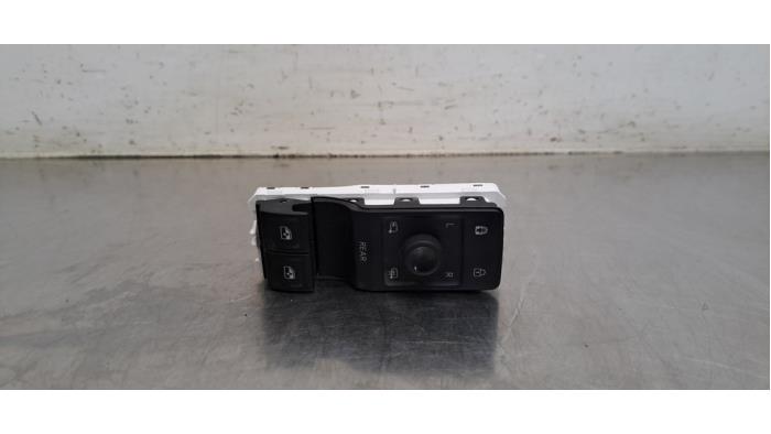 Usados Interruptor combinado de ventanillas Volkswagen ID.4 (E21) Pro Precio € 54,45 IVA incluido ofrecido por Autohandel Didier