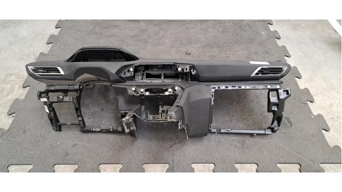 Używane Panel Peugeot 5008 II (M4/MC/MJ/MR) 1.5 BlueHDi 130 Cena € 859,10 Z VAT oferowane przez Autohandel Didier