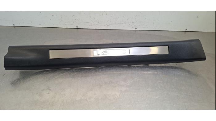 Begagnade Innerbelysning Lexus RX (L2) Pris € 36,30 Inklusive moms erbjuds av Autohandel Didier