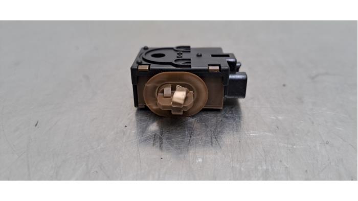 Begagnade Sensor (övriga) Lexus RX (L2) Pris € 12,10 Inklusive moms erbjuds av Autohandel Didier