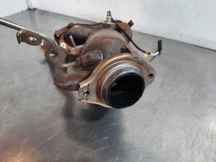 Katalysator van een Toyota Corolla Touring Sport (E21/EH1) 2.0 16V Hybrid 200 2024