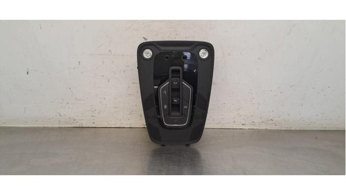 Begagnade Innerbelysning, fram Audi Q5 (FYB/FYG) 2.0 40 TDI Mild Hybrid Quattro 16V Pris € 60,50 Inklusive moms erbjuds av Autohandel Didier