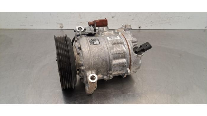 Usagé Pompe clim Skoda Octavia Combi (NXAC) 1.5 TSI MHEV 16V Prix € 163,35 Prix TTC proposé par Autohandel Didier