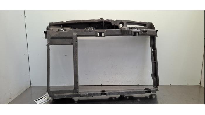 Begagnade Front Citroen C4 Cactus (0B/0P) 1.2 PureTech 110 12V Pris € 102,85 Inklusive moms erbjuds av Autohandel Didier