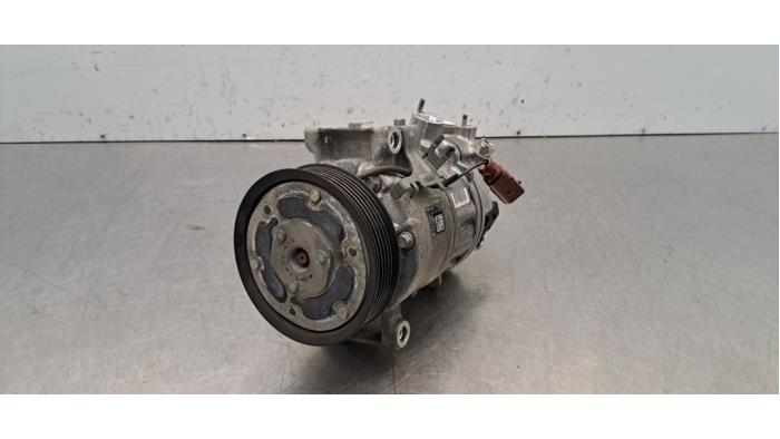 Usagé Pompe clim Volkswagen Golf VIII (CD1) 2.0 GTI Clubsport 16V Prix € 102,85 Prix TTC proposé par Autohandel Didier