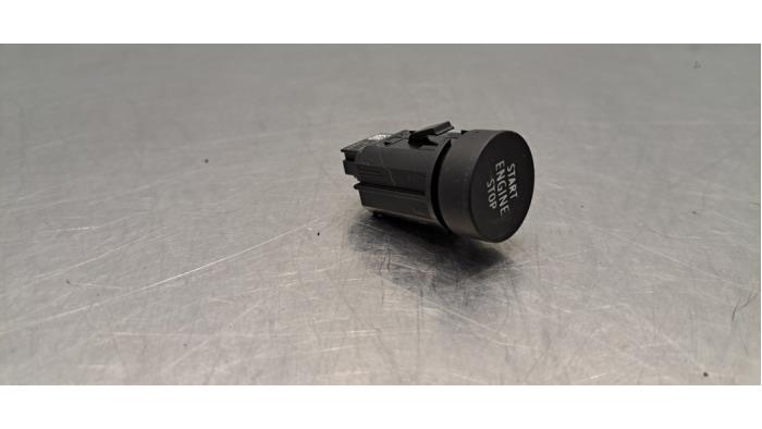 Usagé Commande start/stop Renault Austral 1.2 E-Tech Full Hybrid 200 Prix € 18,15 Prix TTC proposé par Autohandel Didier