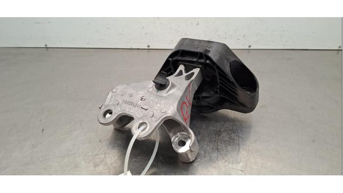 Used Engine mount Dacia Duster Price € 30,25 Inclusive VAT offered by Autohandel Didier