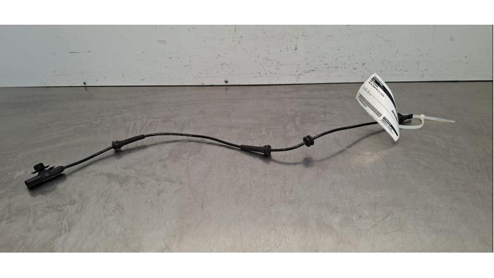 Begagnade ABS-sensor Dacia Duster Pris € 48,40 Inklusive moms erbjuds av Autohandel Didier