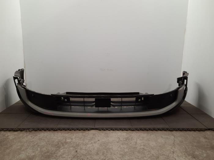 Usados Parachoques Ford Explorer (CX740) Extended Range RWD 77 kWh Precio € 133,10 IVA incluido ofrecido por Autohandel Didier