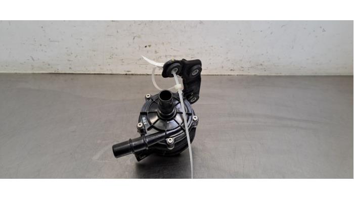 Begagnade Extra vattenpump Hyundai Ioniq 5 (NE) 73/77 kWh RWD Pris € 60,50 Inklusive moms erbjuds av Autohandel Didier