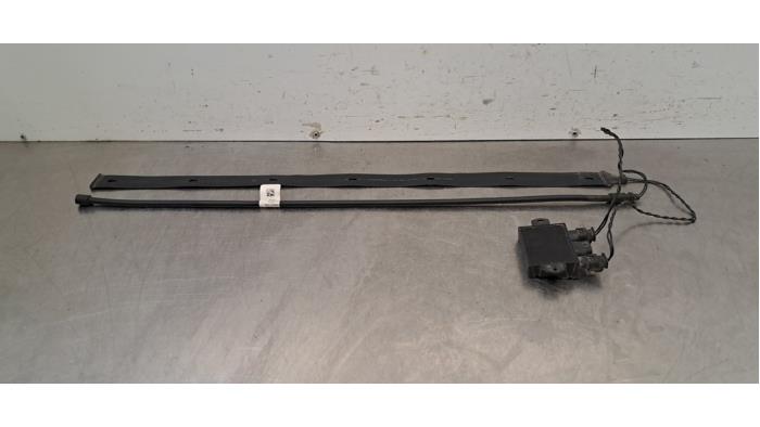 Begagnade Sensor (övriga) BMW X3 (G01) xDrive 20i 2.0 TwinPower Turbo 16V Pris € 60,50 Inklusive moms erbjuds av Autohandel Didier