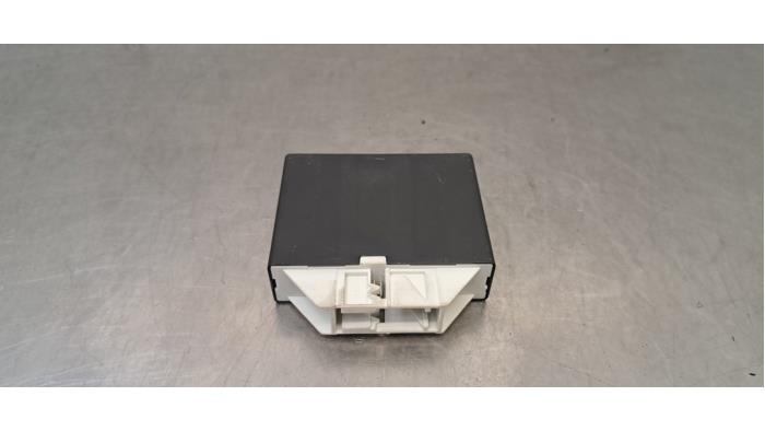 Begagnade PDC-modul BMW X3 (G01) xDrive 20i 2.0 TwinPower Turbo 16V Pris € 54,45 Inklusive moms erbjuds av Autohandel Didier