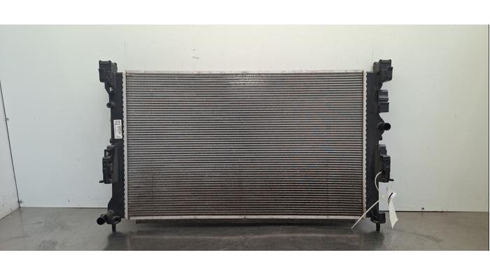 Used Radiator Renault Megane E-Tech (RCB) 60 kWh Price € 266,20 Inclusive VAT offered by Autohandel Didier