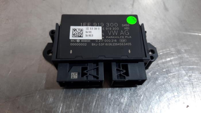 Usagé Module PDC Ford Explorer (CX740) Extended Range RWD 77 kWh Prix € 60,50 Prix TTC proposé par Autohandel Didier
