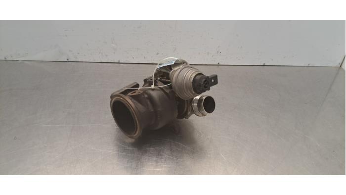 Używane Turbo Volvo V60 II (ZW) 2.0 D3 16V Cena € 399,30 Z VAT oferowane przez Autohandel Didier