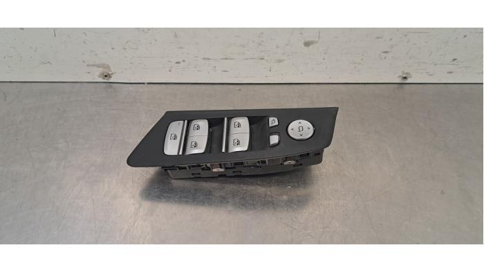 Usados Interruptor combinado de ventanillas BMW 5 serie (G30) 530e Plug-in Hybrid xDrive Precio € 102,85 IVA incluido ofrecido por Autohandel Didier
