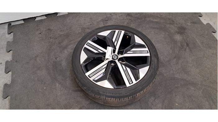 Używane Obrecz + Opona Renault Megane E-Tech (RCB) 60 kWh Cena € 332,75 Z VAT oferowane przez Autohandel Didier