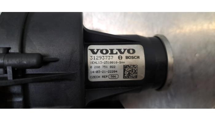Drosselklappe van een Volvo S80 (AR/AS) 2.0 D4 16V 2016