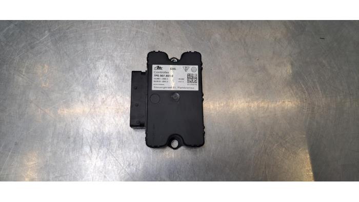 Używane Modul hamulca postojowego Porsche Cayenne II (92A) 3.0 D V6 24V Cena € 60,50 Z VAT oferowane przez Autohandel Didier