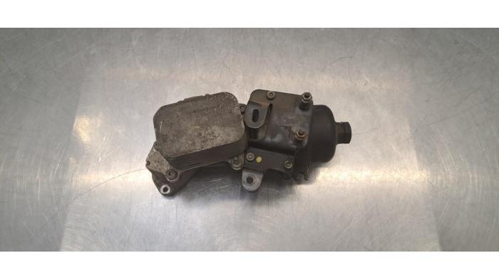 Gebrauchte Ölfiltergehäuse Volvo V40 (MV) 2.0 D2 16V Preis € 48,40 Mit Mehrwertsteuer angeboten von Autohandel Didier