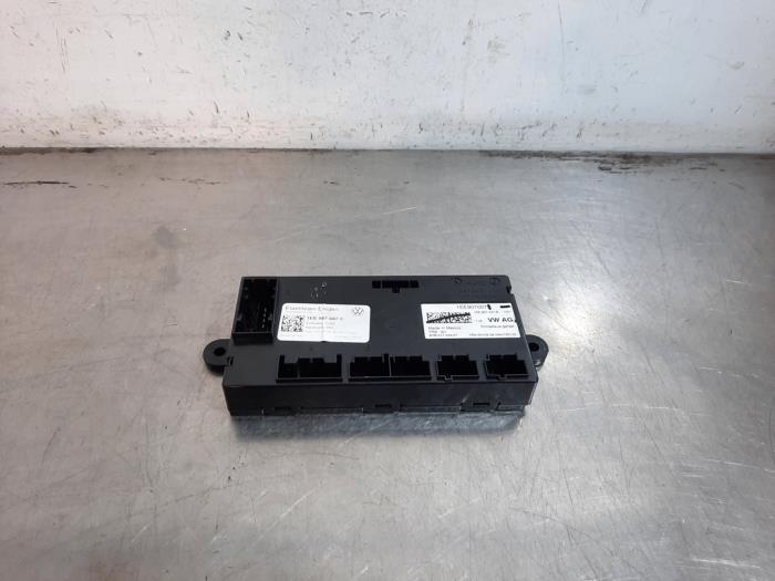 Używane Modul climatronic Ford Explorer (CX740) Extended Range RWD 77 kWh Cena € 133,10 Z VAT oferowane przez Autohandel Didier