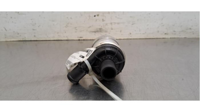 Begagnade Extra vattenpump Porsche Cayenne III (9YA) 4.0 V8 Turbo 32V E-Hybrid Pris € 199,65 Inklusive moms erbjuds av Autohandel Didier