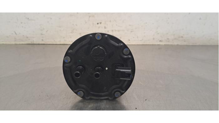 Usados Filtro de combustible Mercedes Citan (415.6) 1.5 111 CDI Precio € 48,40 IVA incluido ofrecido por Autohandel Didier