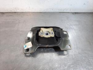 Engine mount from a Ford Kuga II (DM2) 1.5 EcoBoost E85 16V 150 2019