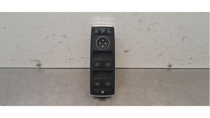 Usados Interruptor combinado de ventanillas Mercedes GLS AMG (X166) 5.5 63 AMG V8 32V 4-Matic Precio € 42,35 IVA incluido ofrecido por Autohandel Didier