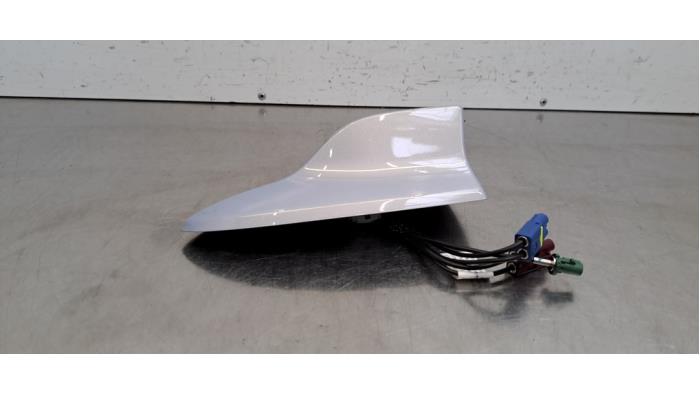 Używane Antena MG Marvel R AWD Performance Cena € 102,85 Z VAT oferowane przez Autohandel Didier