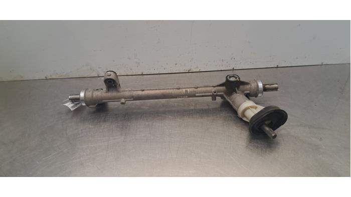 Begagnade Styrbox Ford Focus 4 1.0 Ti-VCT EcoBoost 12V 100 Pris € 102,85 Inklusive moms erbjuds av Autohandel Didier