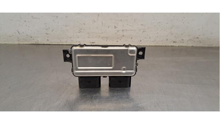 Usagé Module pompe carburant Mercedes CLA Shooting Brake (118.6) 1.3 CLA-250 e Turbo 16V Prix € 24,20 Prix TTC proposé par Autohandel Didier