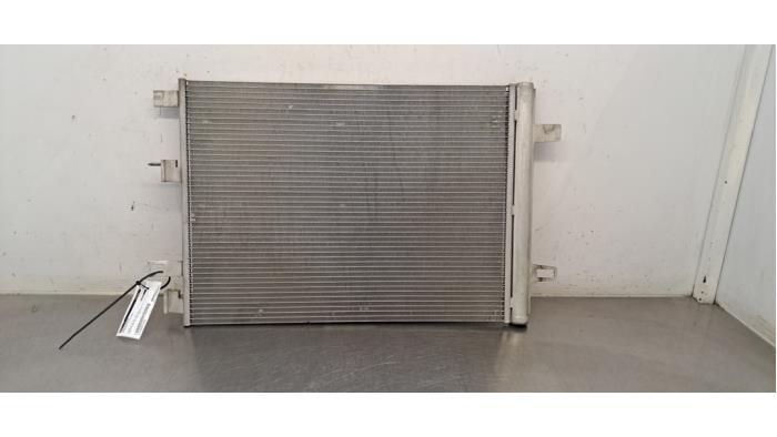 Usagé Condenseur de climatisation Mercedes CLA Shooting Brake (118.6) 1.3 CLA-250 e Turbo 16V Prix € 163,35 Prix TTC proposé par Autohandel Didier