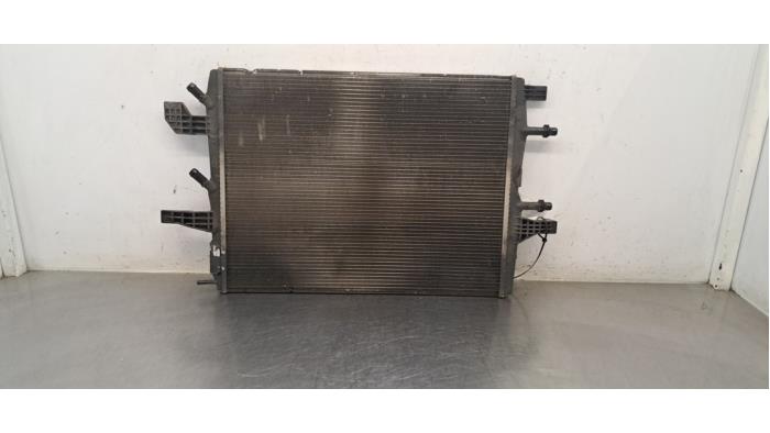 Usagé Radiateur Mercedes CLA Shooting Brake (118.6) 1.3 CLA-250 e Turbo 16V Prix € 199,65 Prix TTC proposé par Autohandel Didier
