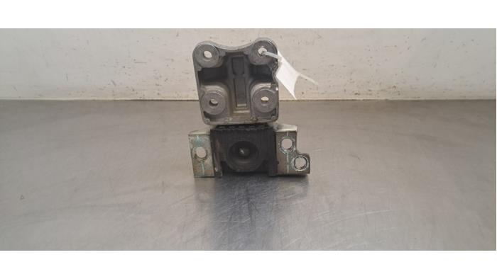 Used Engine mount Peugeot Boxer (U9) 2.2 Blue HDi 140 Price € 42,35 Inclusive VAT offered by Autohandel Didier