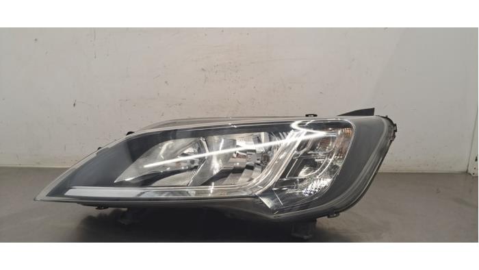 Używane Reflektor lewy Peugeot Boxer (U9) 2.2 Blue HDi 140 Cena € 229,90 Z VAT oferowane przez Autohandel Didier