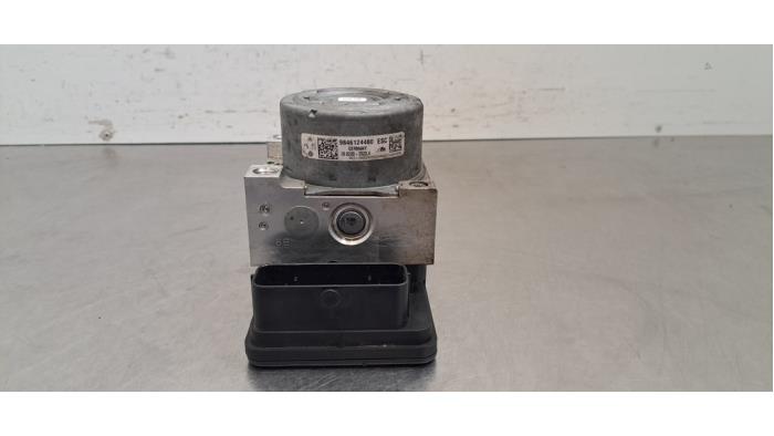 ABS Pumpe Peugeot 208 II (UB/UH/UP), 2019 1.2 Vti 12V PureTech 100, Fließheck, 4-tr, Benzin, 1.199cc, 74kW (101pk), FWD, EB2ADTDB; HNE, 2020-08, UPHNE (Gebraucht)