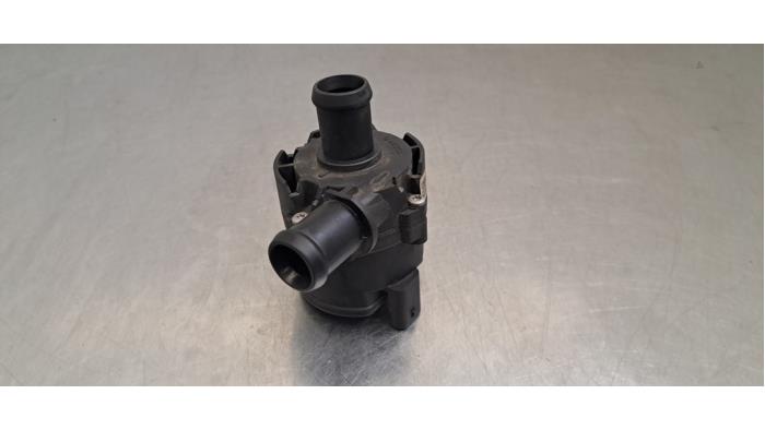 Begagnade Extra vattenpump Landrover Discovery Sport (LC) 2.0 D165 MHEV 16V AWD Pris € 60,50 Inklusive moms erbjuds av Autohandel Didier