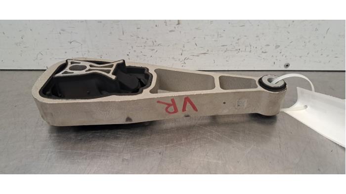 Used Engine mount Landrover Discovery Sport (LC) 2.0 D165 MHEV 16V AWD Price € 42,35 Inclusive VAT offered by Autohandel Didier