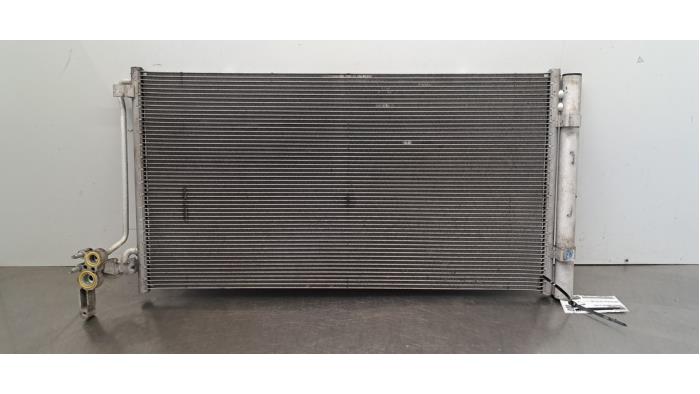 Usagé Condenseur de climatisation Landrover Discovery Sport (LC) 2.0 D165 MHEV 16V AWD Prix € 266,20 Prix TTC proposé par Autohandel Didier